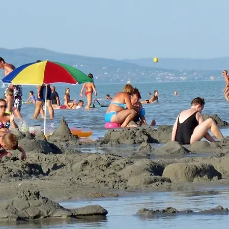 Hostal Ifjusagi Szallo *